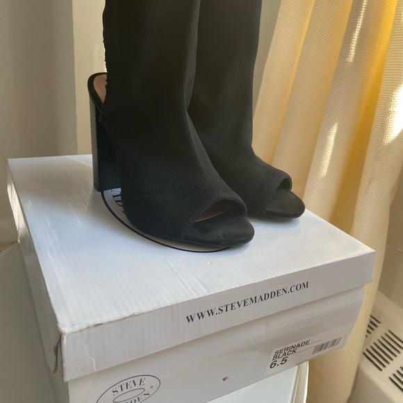 Serinade, black - Picture 3 of 3